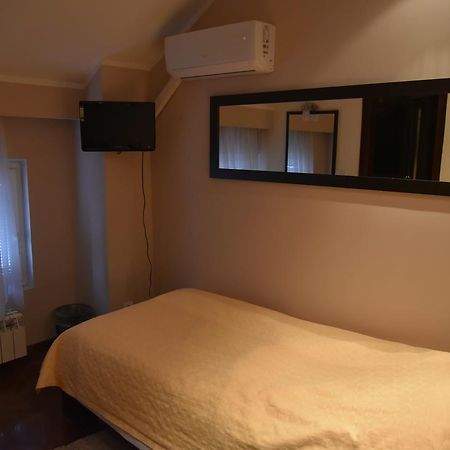 B&B Park Sremcica Ngoại thất bức ảnh