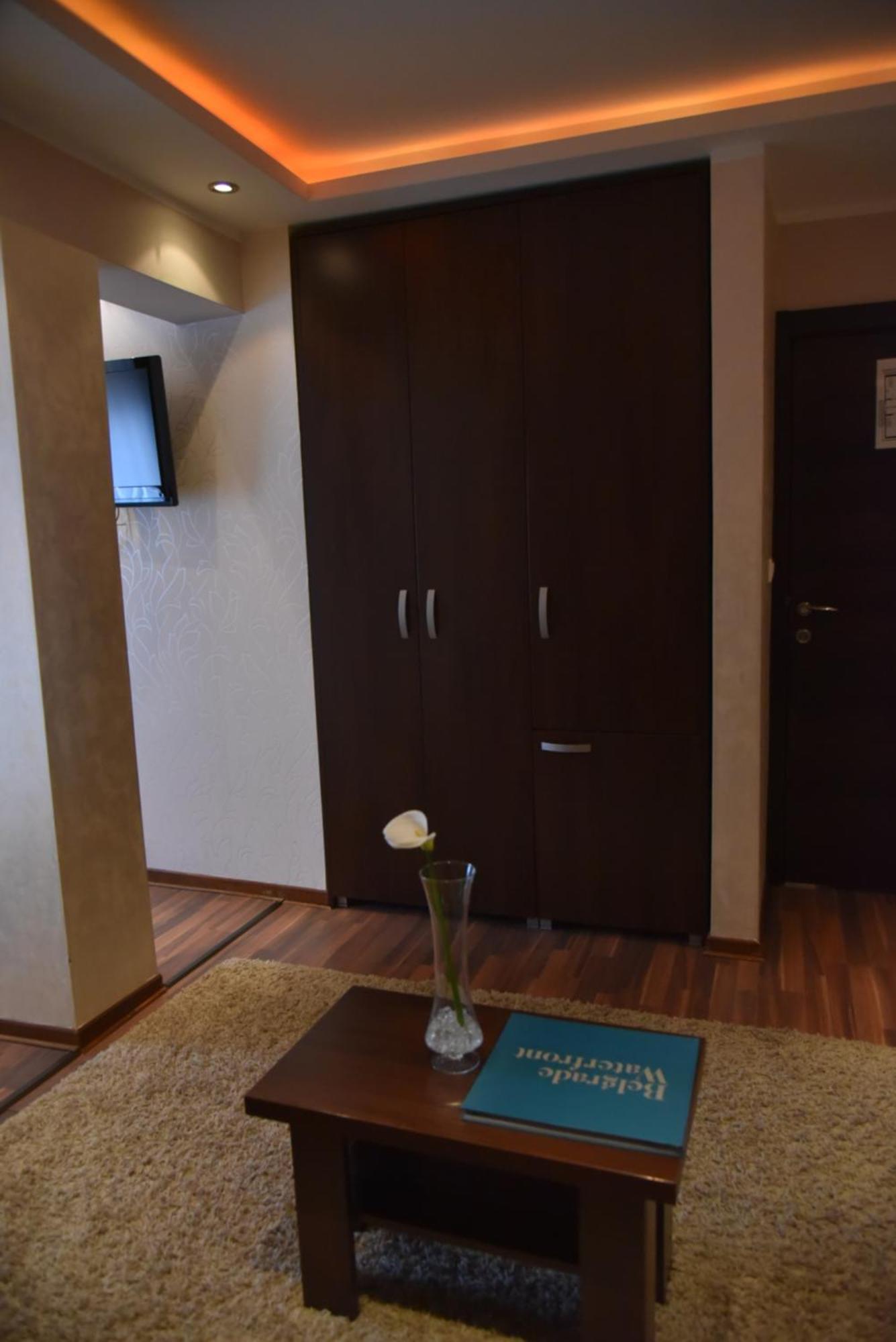 B&B Park Sremcica Ngoại thất bức ảnh